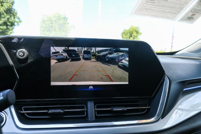 Used 2024 Chevrolet Trax LT FWD image 31