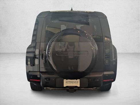 Used 2026 Land Rover Defender 130 X-Dynamic SE AWD/4WD image 7