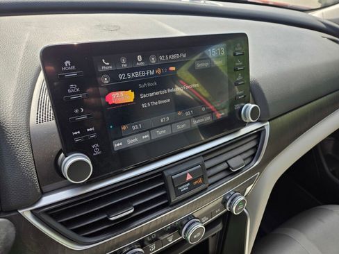 Certified 2018 Honda Accord EX image 19