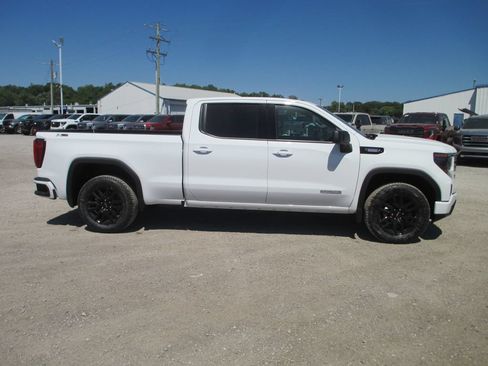 New 2026 GMC Sierra 1500 Elevation AWD/4WD image 3