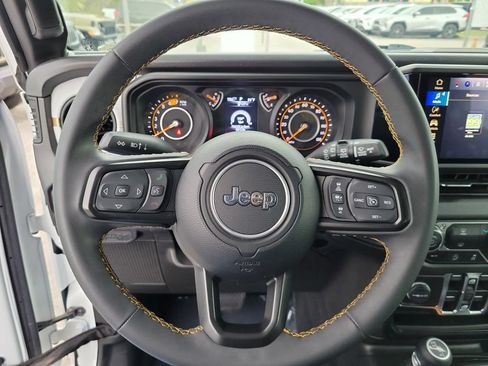 Used 2024 Jeep Wrangler Unlimited Sport AWD/4WD image 23