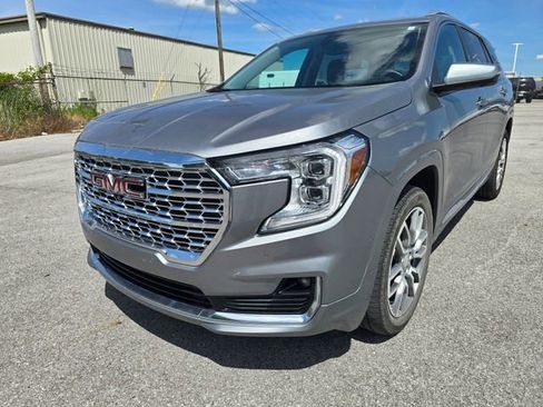 Used 2023 GMC Terrain Denali w/ Denali Premium Package AWD/4WD image 7