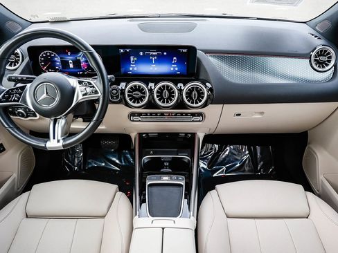 Certified 2025 Mercedes-Benz GLA 250 GLA 250 image 10