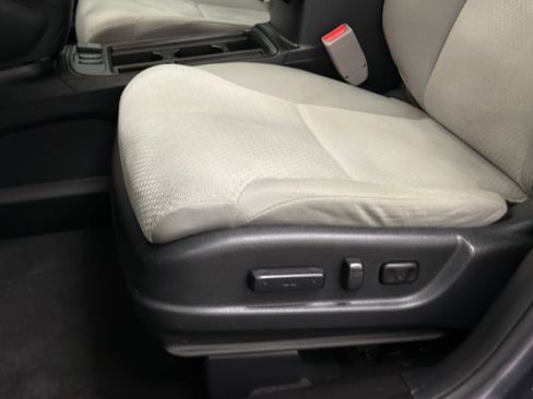 Used 2016 Honda CR-V EX image 15