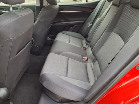 Used 2026 Toyota Camry LE w/ Convenience Package image 10