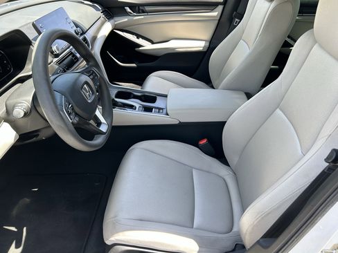 Used 2019 Honda Accord LX image 17