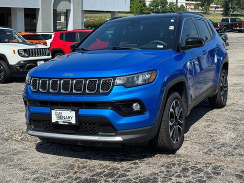 Used 2023 Jeep Compass Limited AWD/4WD image 10