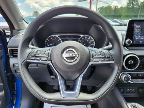 Used 2025 Nissan Sentra SV FWD image 28