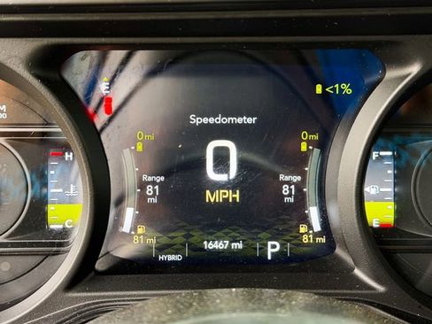Used 2025 Jeep Wrangler Unlimited Rubicon 4xe AWD/4WD image 13
