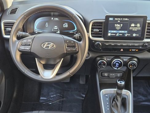 Certified 2025 Hyundai Venue SEL image 26