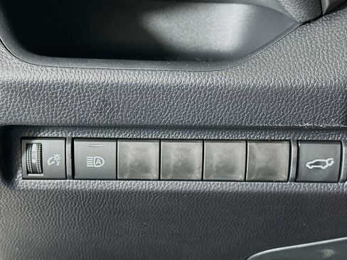 Used 2025 Toyota RAV4 XLE w/ Convenience Package FWD image 17
