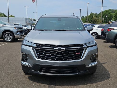 Used 2023 Chevrolet Traverse RS AWD/4WD image 2