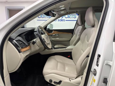 Used 2022 Volvo XC90 T8 Inscription Expression AWD/4WD image 9