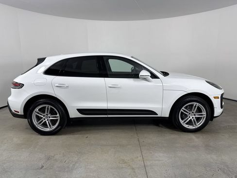Certified 2023 Porsche Macan AWD/4WD image 8