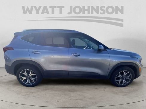 Used 2021 Kia Seltos EX AWD/4WD image 11