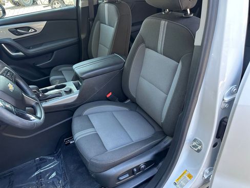 Used 2025 Chevrolet Blazer LT image 21