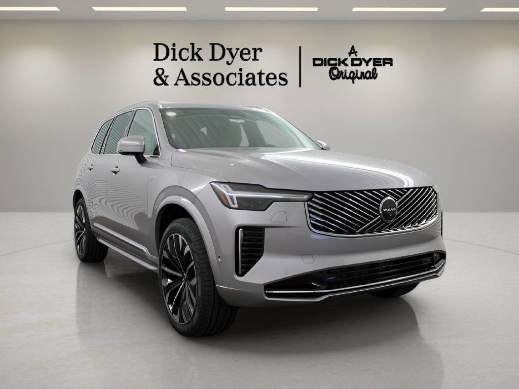 Certified 2026 Volvo XC90 B5 Plus w/ Protection Package Premier AWD/4WD image 10