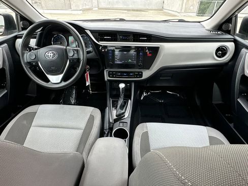 Used 2019 Toyota Corolla LE FWD image 12