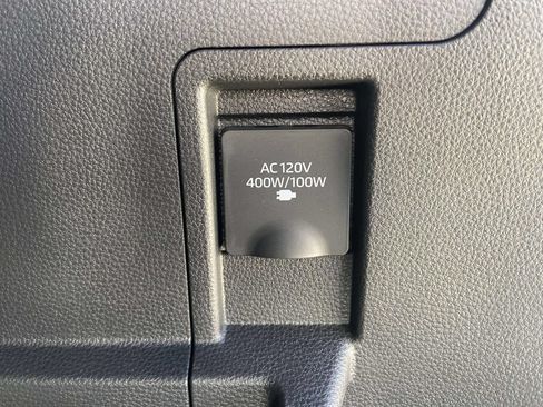 Used 2026 Toyota Sequoia Capstone AWD/4WD image 7