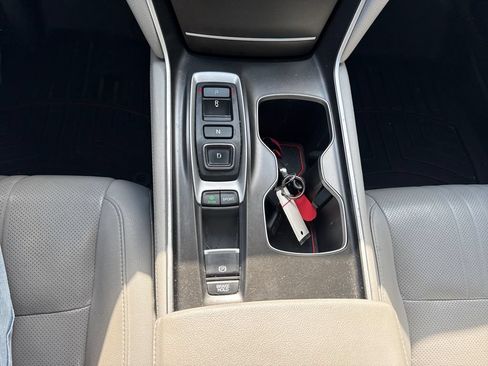 Certified 2019 Honda Accord Touring image 24