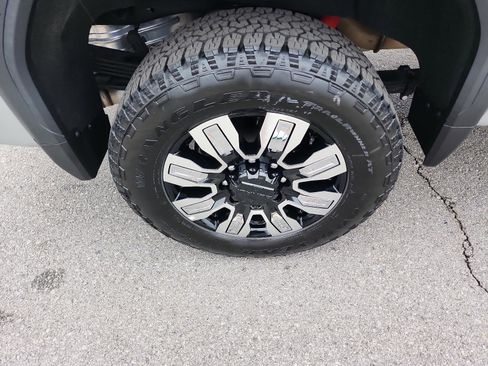 Used 2022 GMC Sierra 2500 Denali w/ Denali Ultimate Package image 6