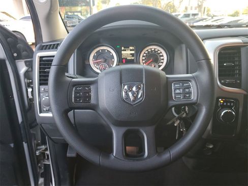 Used 2014 RAM 1500 Classic SLT image 19