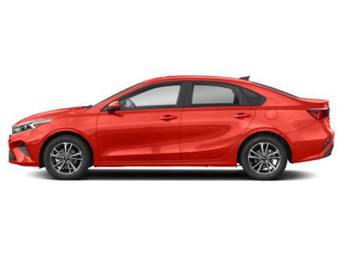 Used 2023 Kia Forte LXS w/ LXS Technology Package FWD image 2