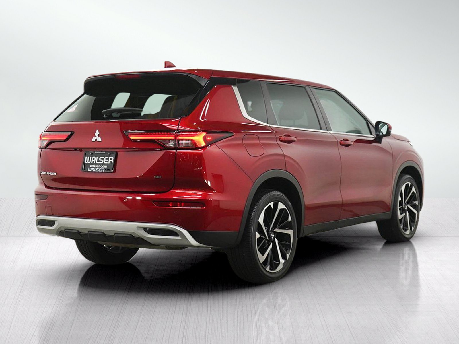 Used 2023 Mitsubishi Outlander SE AWD/4WD image 5