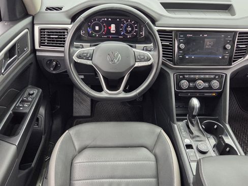 Used 2021 Volkswagen Atlas SEL Premium image 13