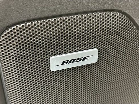 Used 2019 GMC Sierra 1500 SLT w/ SLT Premium Plus Package AWD/4WD image 17