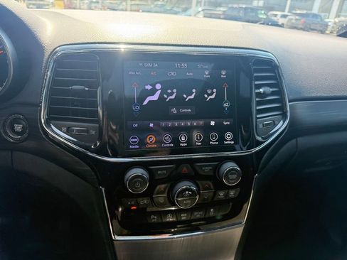 Used 2020 Jeep Grand Cherokee Altitude image 18