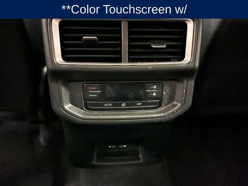 Used 2024 Volkswagen Atlas SE AWD/4WD image 10