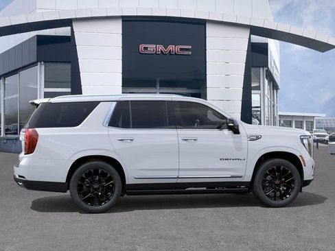 New 2026 GMC Yukon Denali w/ Denali Reserve Package AWD/4WD image 5