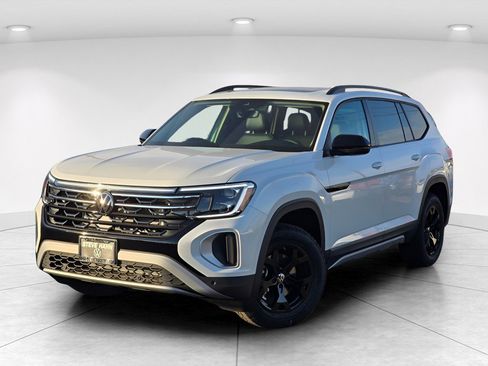 New 2026 Volkswagen Atlas Peak Edition AWD/4WD image 7