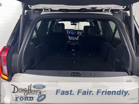 New 2025 Ford Expedition Max Platinum w/ Stealth Performance Package image 31