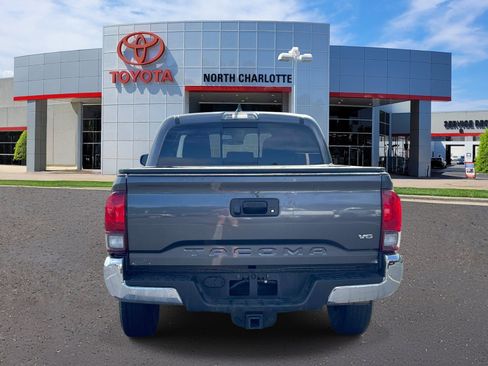 Used 2021 Toyota Tacoma SR5 RWD image 5