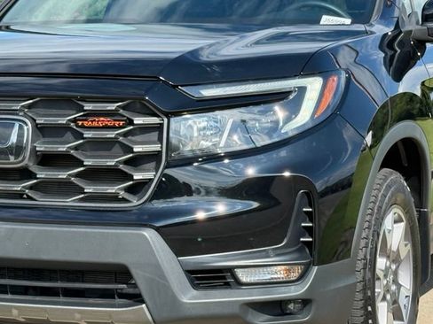 Used 2023 Honda Passport TrailSport image 11
