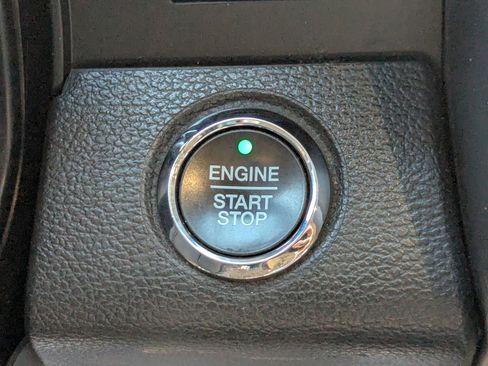 Used 2021 Ford F250 Lariat image 32