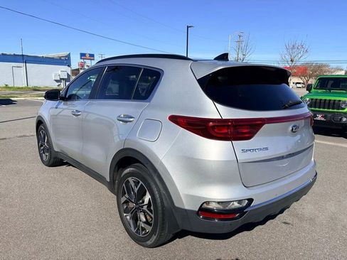 Used 2022 Kia Sportage EX w/ EX Technology Package FWD image 2