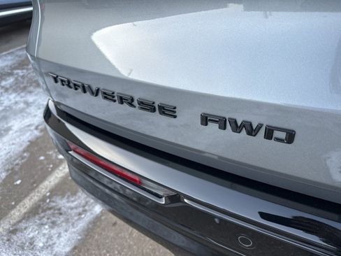 Used 2024 Chevrolet Traverse RS image 6