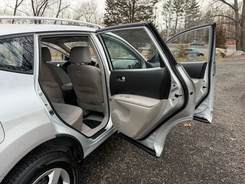 Used 2014 Nissan Rogue S w/ Convenience Package image 19