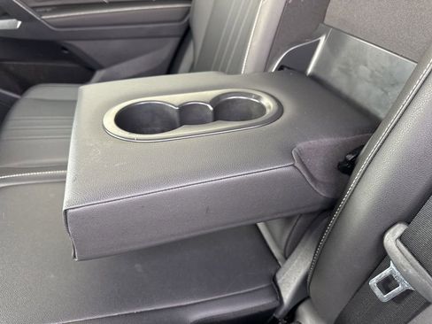 Used 2023 Volkswagen Tiguan SE image 15