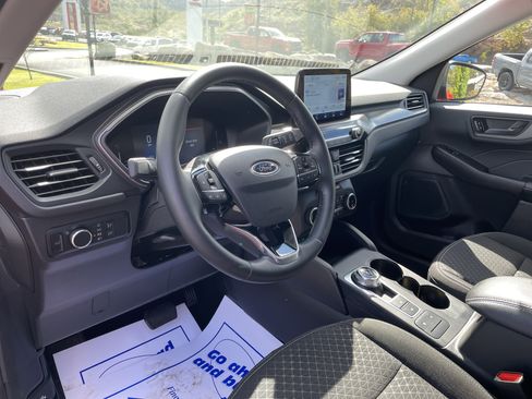Used 2024 Ford Escape Active image 17