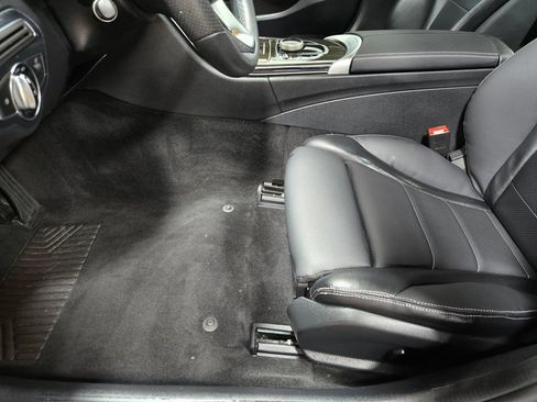Used 2017 Mercedes-Benz C 300 4MATIC Sedan image 11