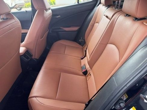 Used 2019 Lexus UX 250h w/ Premium Package AWD/4WD image 6