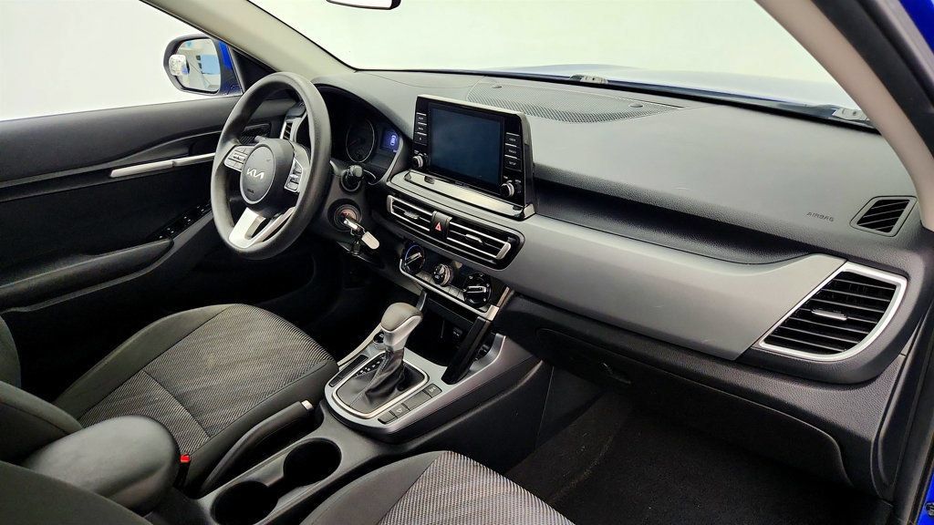 Used 2023 Kia Seltos LX AWD/4WD image 22