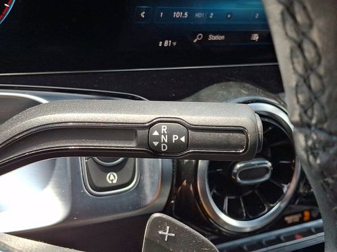 Used 2023 Mercedes-Benz GLB 250 4MATIC image 27