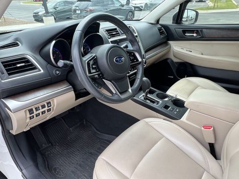 Used 2019 Subaru Outback 2.5i Limited AWD/4WD image 17