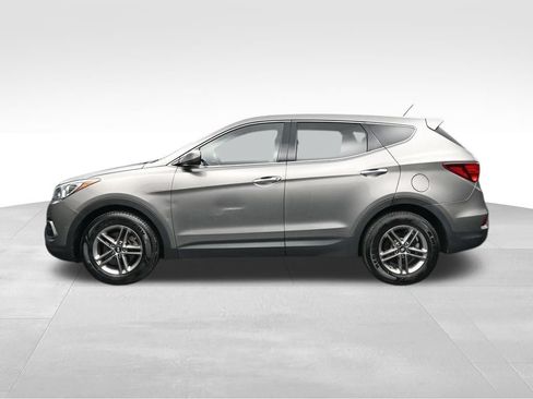 Used 2018 Hyundai Santa Fe Sport FWD image 2