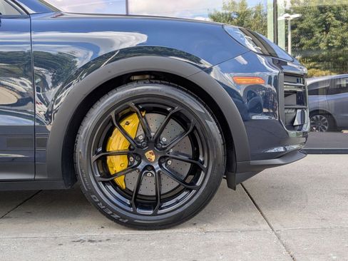 Used 2024 Porsche Cayenne Turbo GT image 11